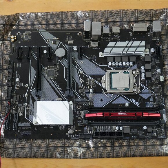 Asus Z-370-P Motherboard PC - Picture 1 of 11